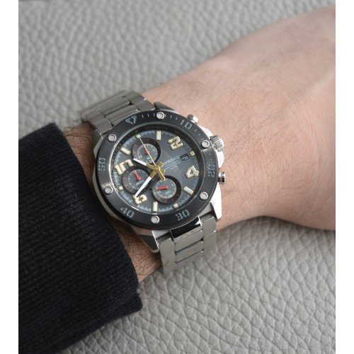 Мъжки часовник J.SPRINGS BFH005 Мъжки часовник J.SPRINGS BFH005